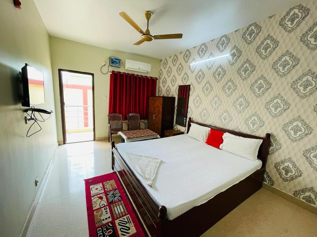Hotel Lovely Star Inn ! Puri Εξωτερικό φωτογραφία